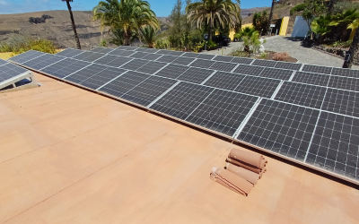 Instalación fotovoltaica de autoconsumo con baterías y punto de recarga de coche eléctrico en Monte León